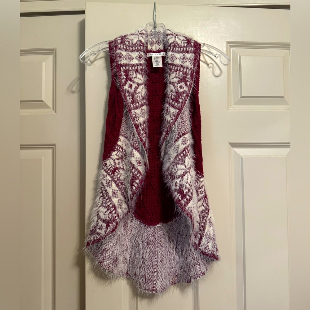 Gorgeous Max Studio Long Open Sweater Vest